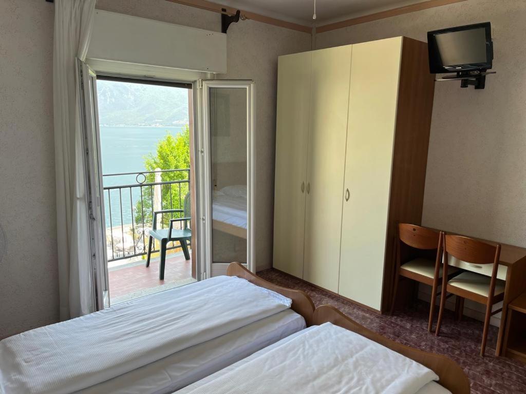 Hotel Alla Noce 利莫内-苏尔加达 外观 照片