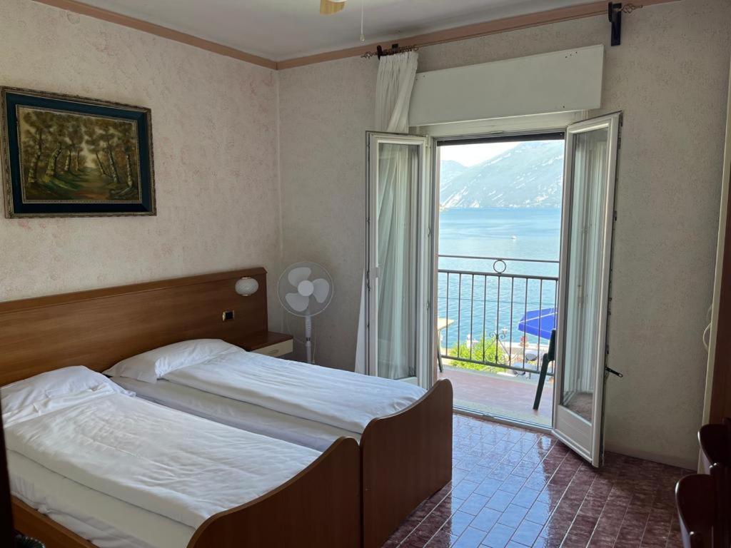 Hotel Alla Noce 利莫内-苏尔加达 外观 照片
