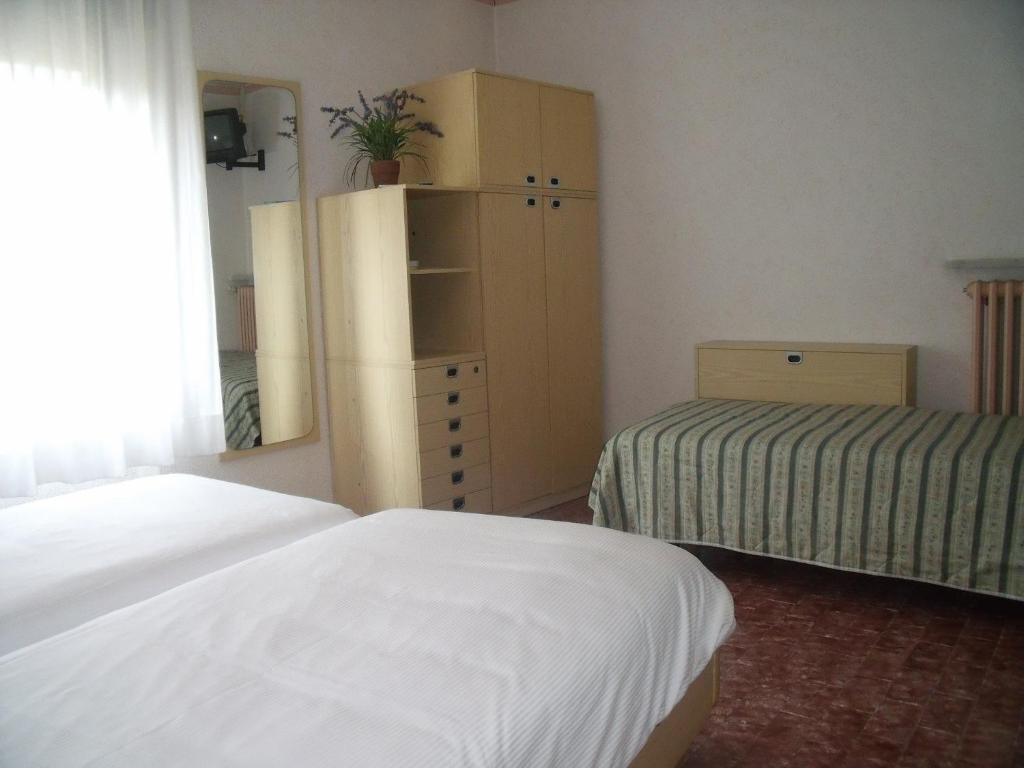Hotel Alla Noce 利莫内-苏尔加达 客房 照片